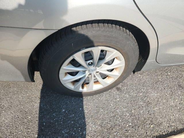 2015 Toyota Camry 4dr Sdn I4 Auto LE (SE)