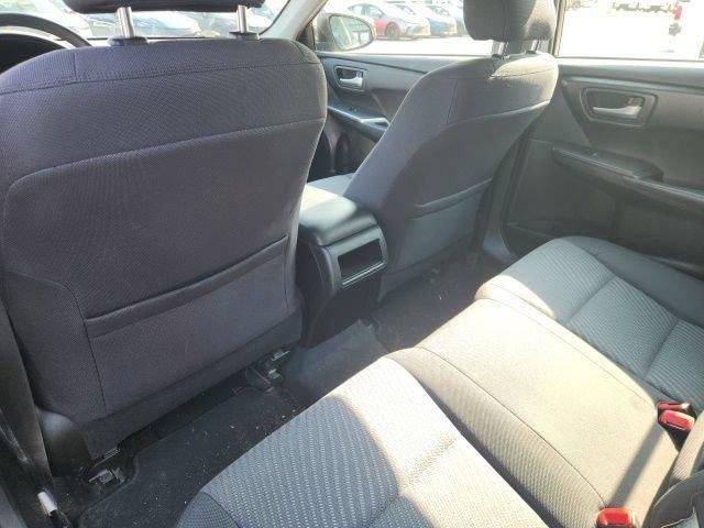 2015 Toyota Camry 4dr Sdn I4 Auto LE (SE)