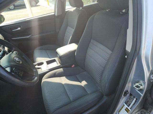 2015 Toyota Camry 4dr Sdn I4 Auto LE (SE)