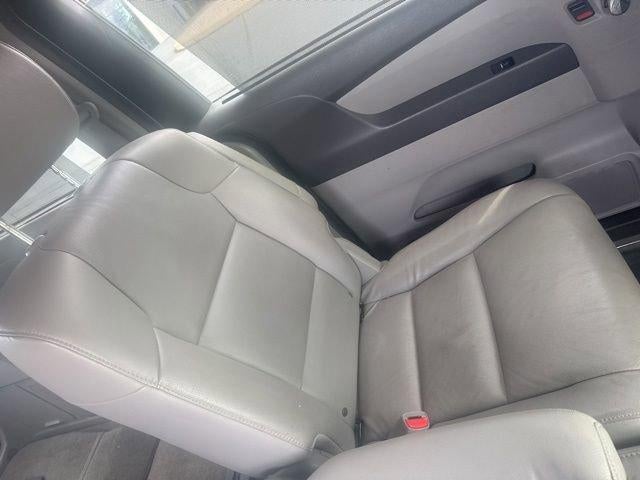 2014 Honda Odyssey Touring with DVD Rear Entertainment System and Navigation