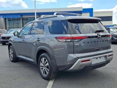 2023 Nissan Pathfinder SL 4WD
