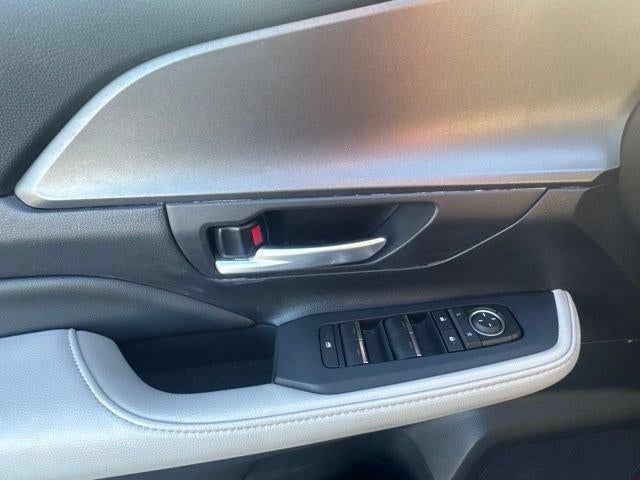 2025 Toyota Grand Highlander XLE AWD (Natl)