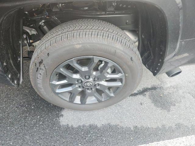 2026 Toyota Tundra 4WD 4WD Platinum CrewMax 5.5' Bed (Natl)