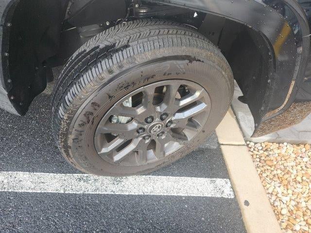 2026 Toyota Tundra 4WD 4WD Platinum CrewMax 5.5' Bed (Natl)