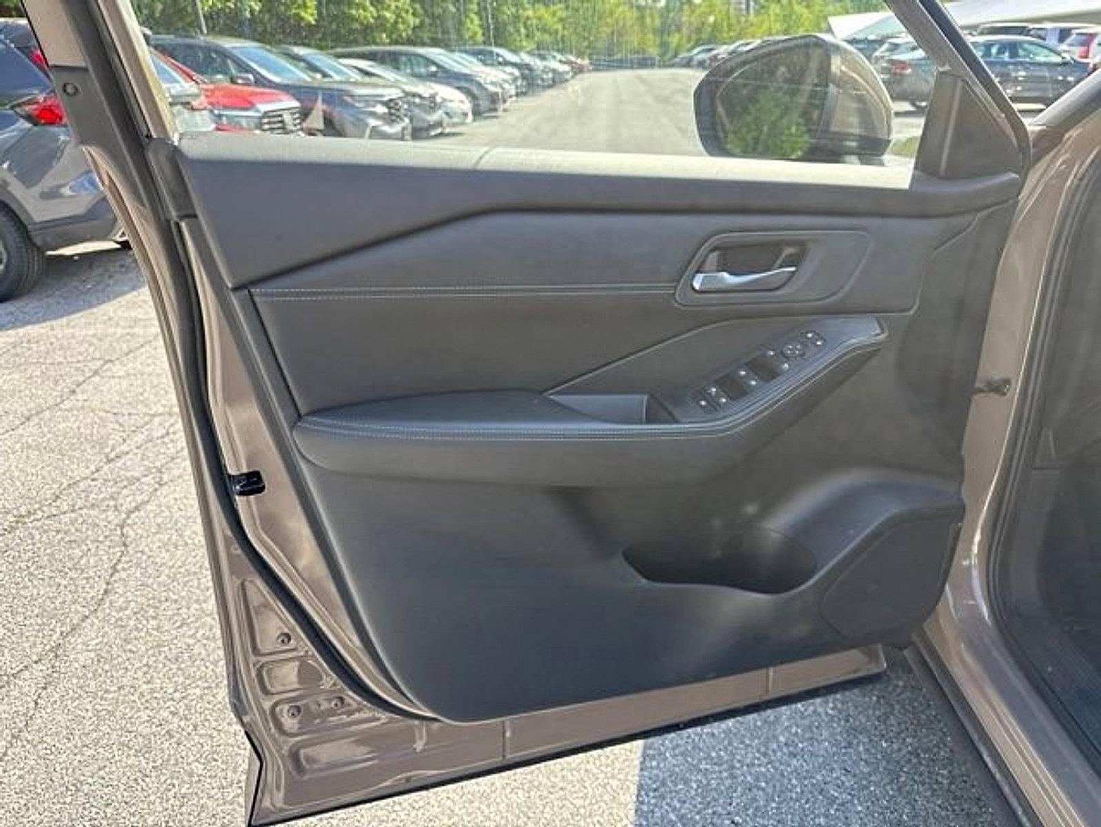2024 Nissan Rogue AWD SV