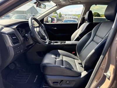 2024 Nissan Rogue AWD SV