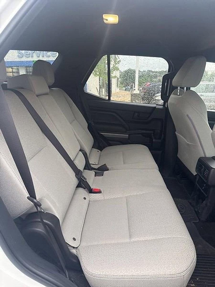 2025 Toyota 4Runner SR5 4WD (GS)