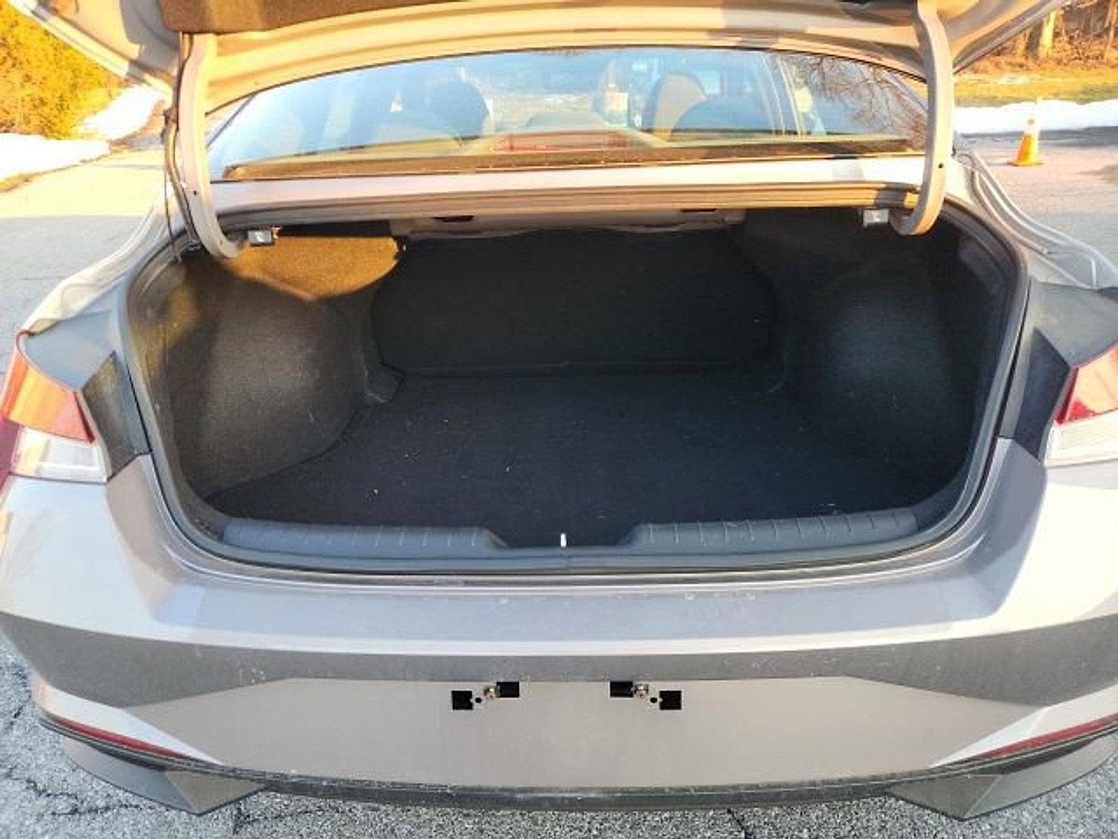 2023 Hyundai ELANTRA SEL IVT