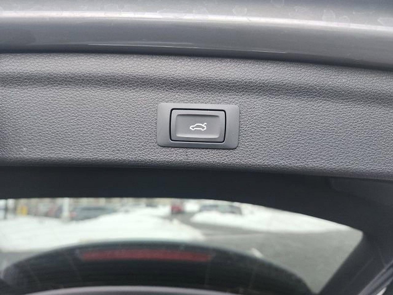 2025 Audi Q3 S line Premium 45 TFSI quattro