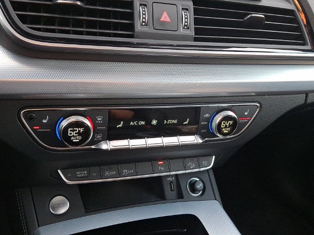 2024 Audi Q5 45 S line Premium quattro