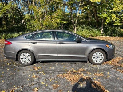 2014 Ford Fusion 4dr Sdn S FWD