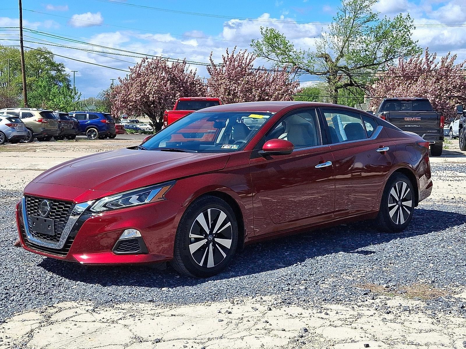 2022 Nissan Altima 2.5 SV Sedan