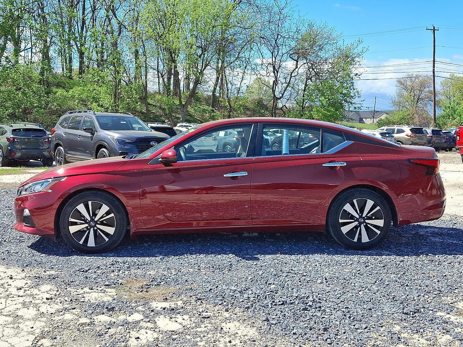 2022 Nissan Altima 2.5 SV Sedan