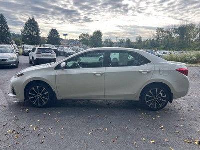2019 Toyota Corolla SE CVT (Natl)