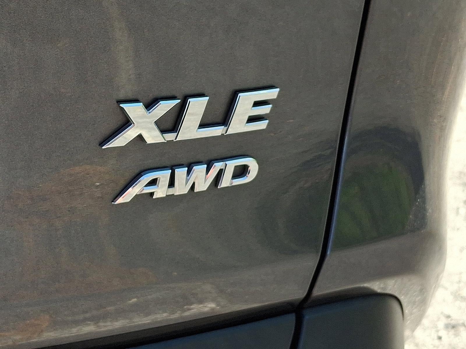 2020 Toyota RAV4 XLE AWD (Natl)