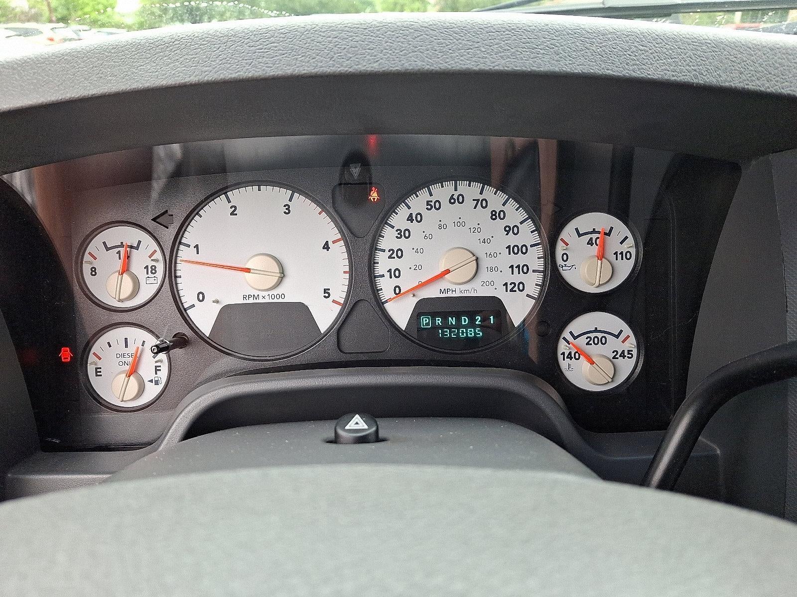 2006 Dodge Ram 2500 4WD Mega Cab 6.3 Ft Box SLT
