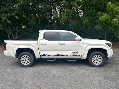 2024 Toyota Tacoma 4WD 4WD SR5 Double Cab 5' Bed AT (GS)