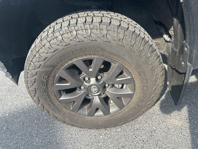 2022 Toyota Tacoma 4WD 4WD SR5 Double Cab 5' Bed V6 AT (GS)