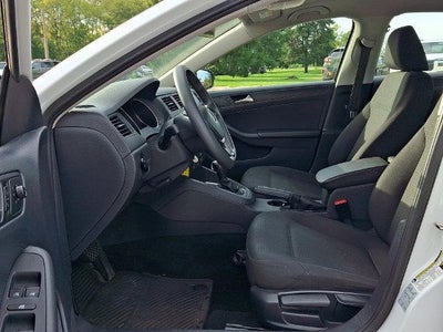 2016 Volkswagen Jetta 4dr Auto 1.4T S with Technology Sedan