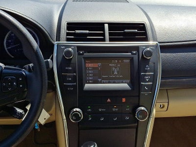 2017 Toyota Camry LE Auto (SE)