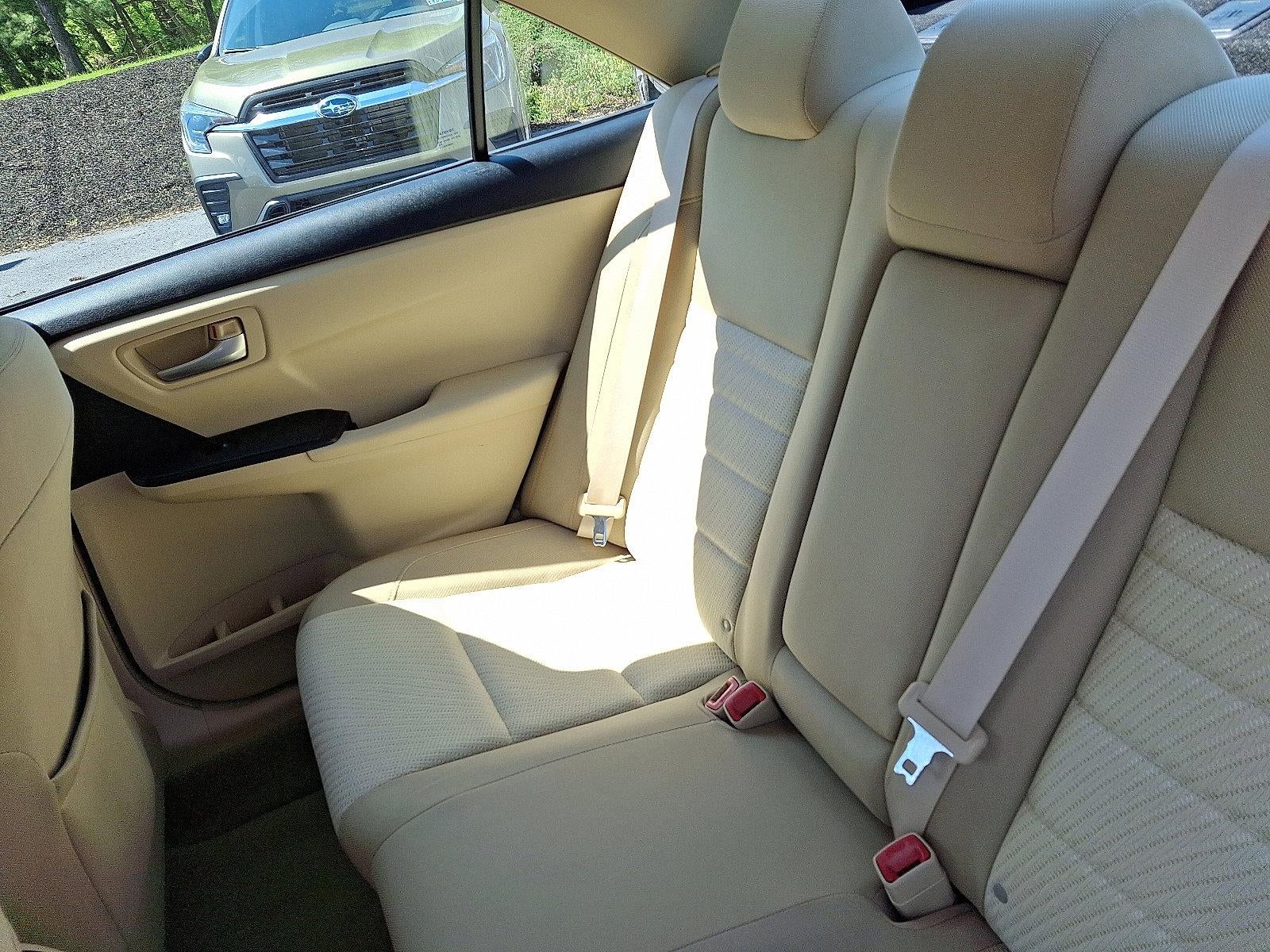 2017 Toyota Camry LE Auto (SE)