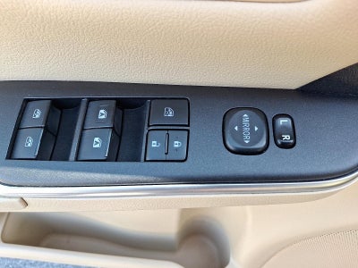 2017 Toyota Camry LE Auto (SE)