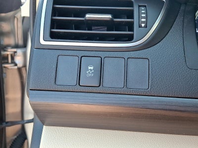 2017 Toyota Camry LE Auto (SE)