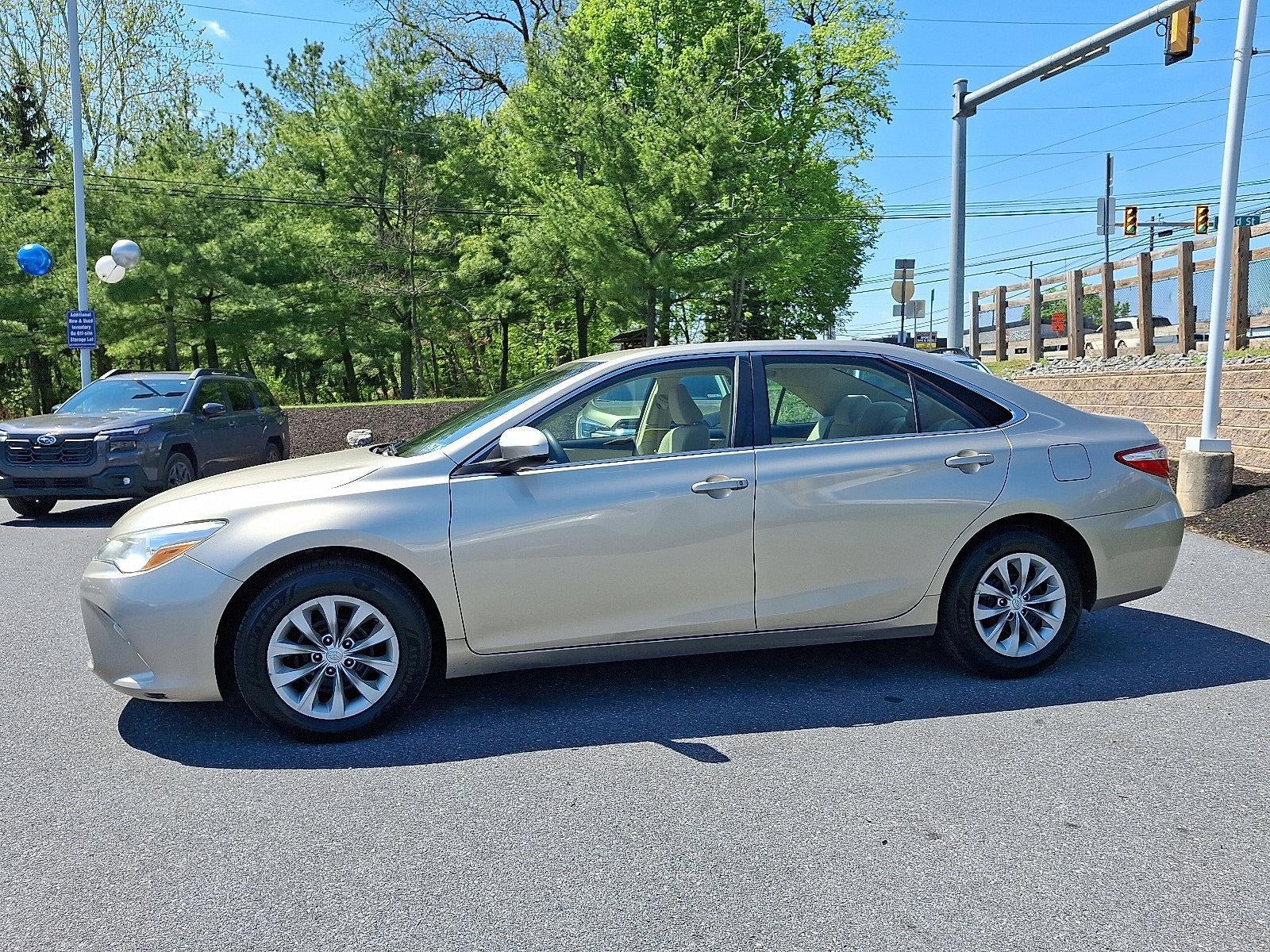 2017 Toyota Camry LE Auto (SE)