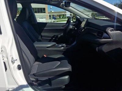 2023 Toyota Camry SE Auto (Natl)
