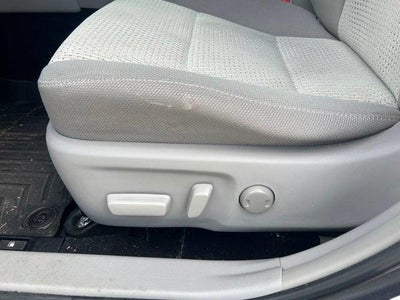 2012 Toyota Camry 4dr Sdn I4 Auto LE (Natl)