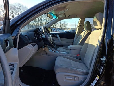 2013 Toyota Highlander 4WD 4dr V6 (Natl)