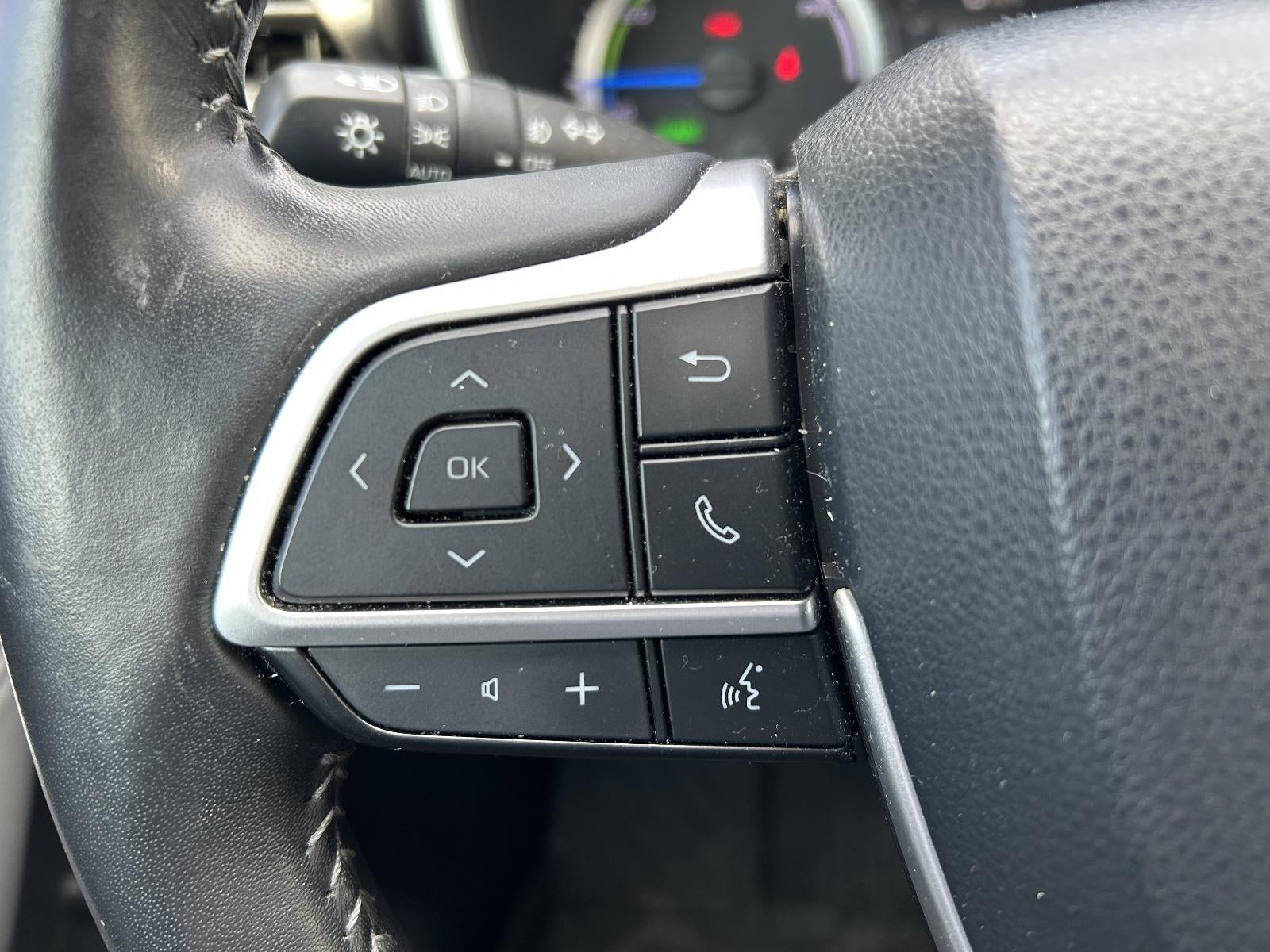 2023 Toyota Highlander Hybrid XLE AWD (Natl)