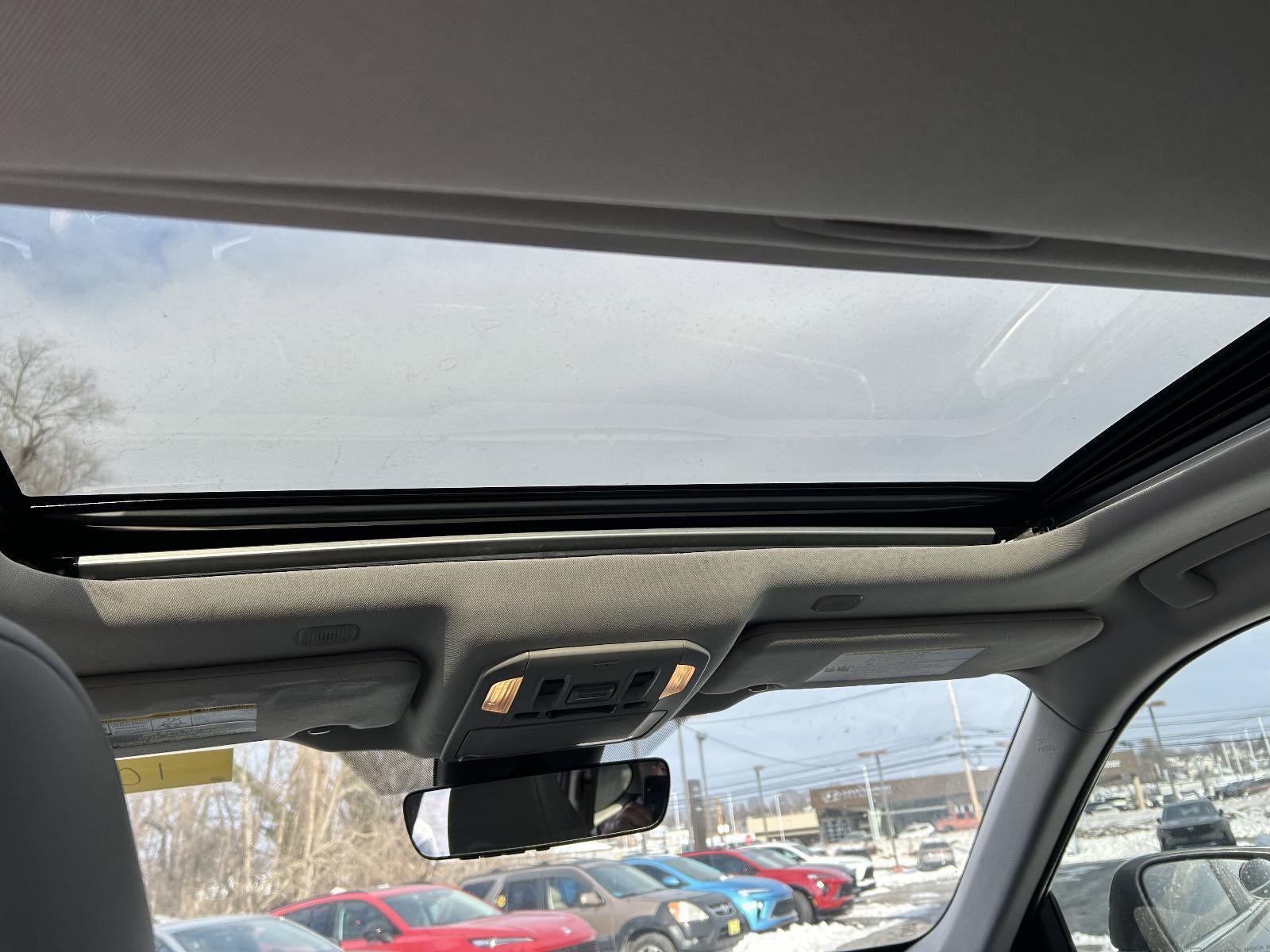 2023 Toyota Highlander Hybrid XLE AWD (Natl)