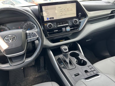 2023 Toyota Highlander Hybrid XLE AWD (Natl)