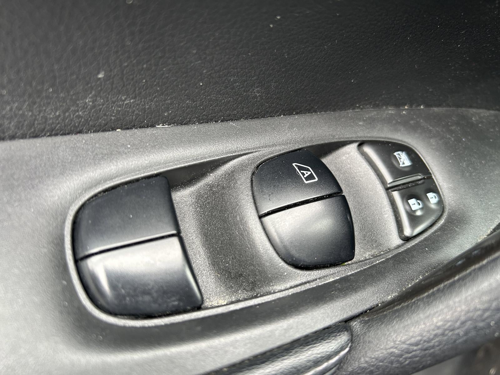 2020 Nissan Rogue AWD SV