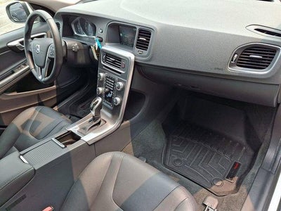 2016 Volvo V60 4dr Wgn T5 Premier AWD