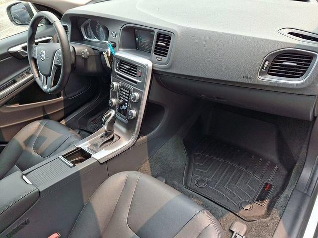 2016 Volvo V60 4dr Wgn T5 Premier AWD