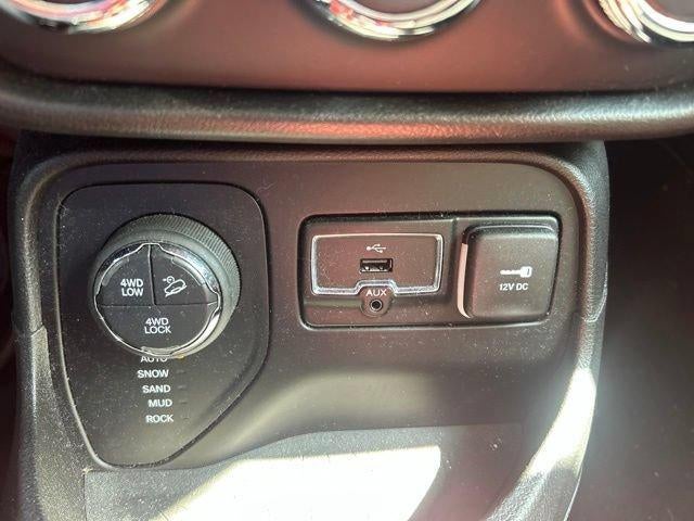2015 Jeep Renegade 4WD 4dr Trailhawk