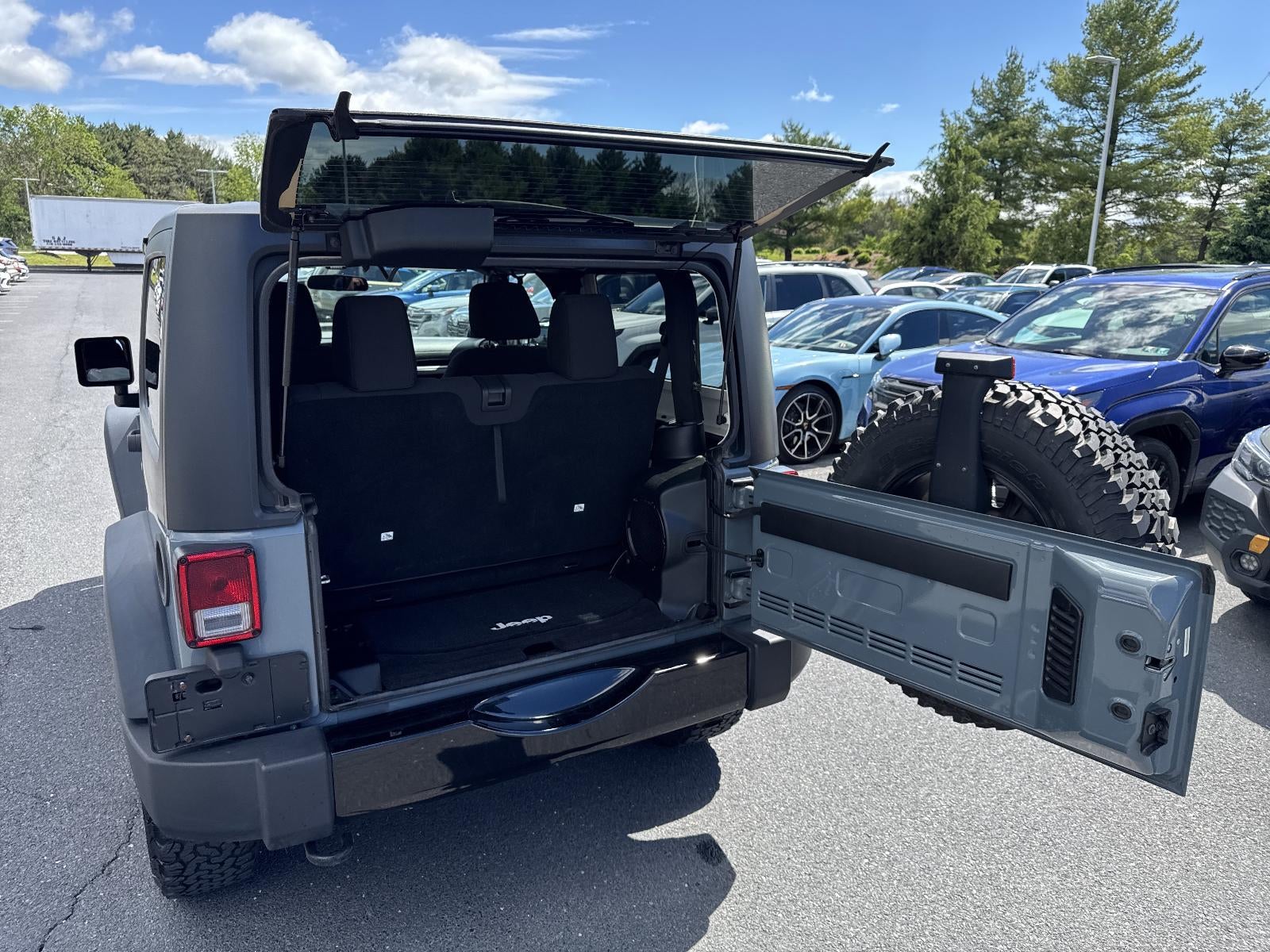 2014 Jeep Wrangler 4WD 2dr Willys Wheeler