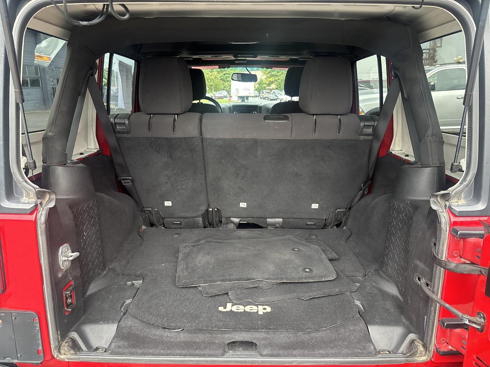 2014 Jeep Wrangler Unlimited 4WD 4dr Sport