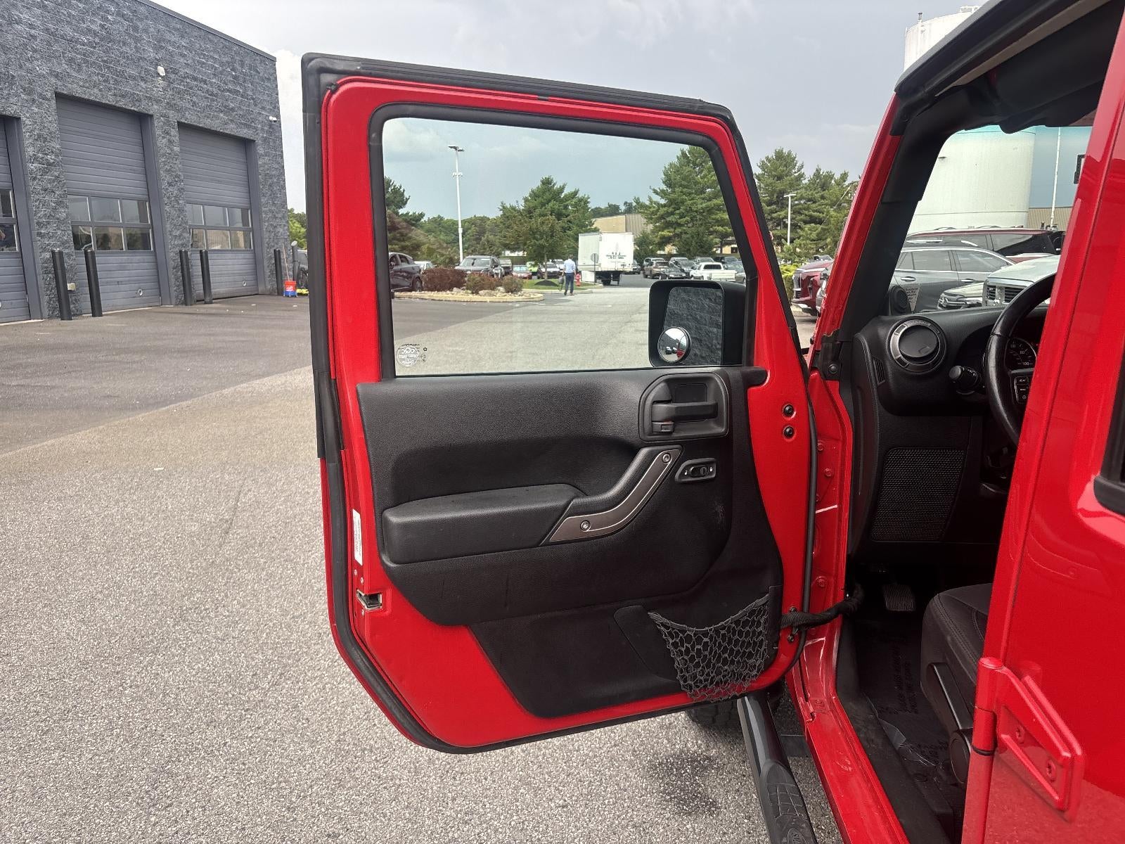 2014 Jeep Wrangler Unlimited 4WD 4dr Sport