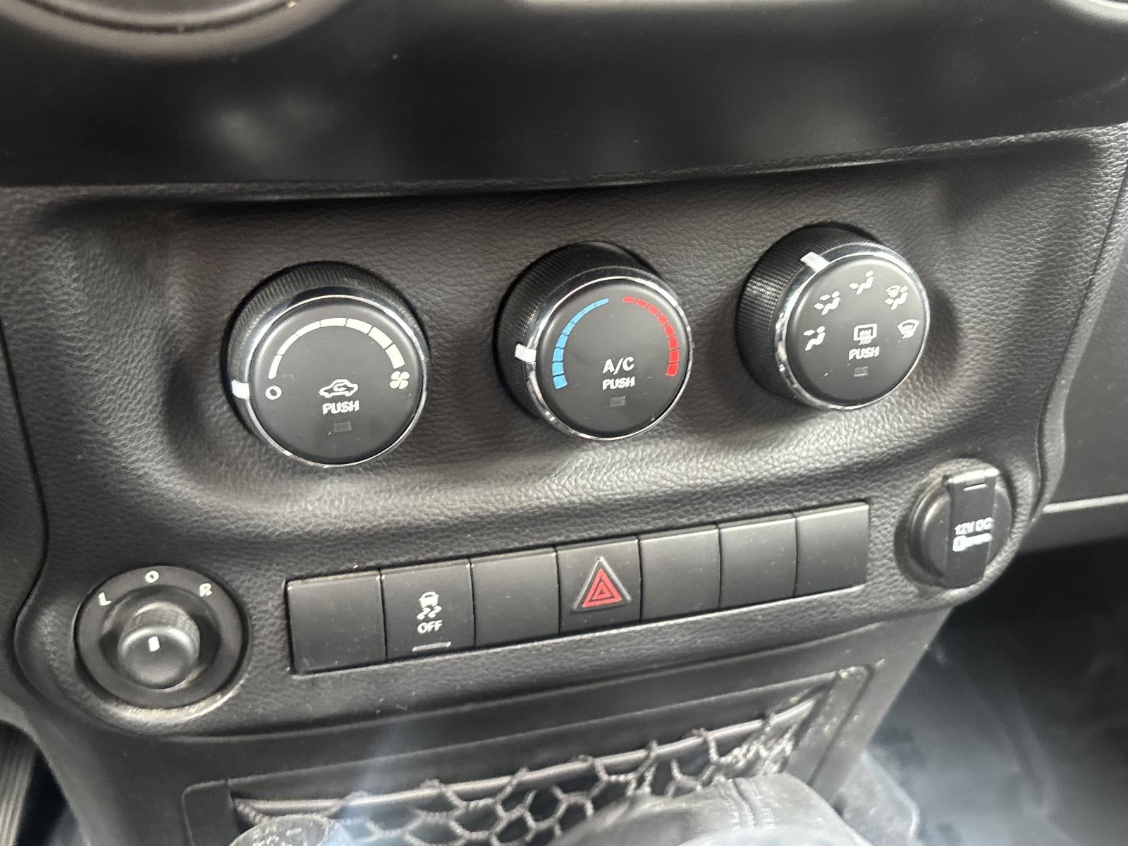 2014 Jeep Wrangler Unlimited 4WD 4dr Sport