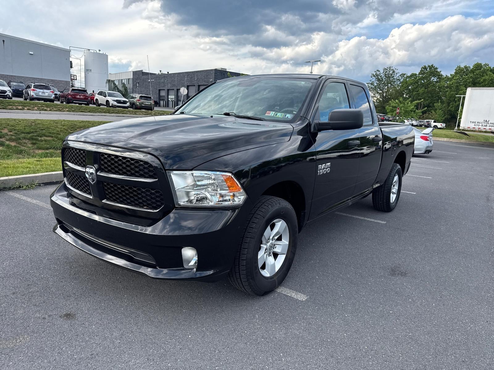 2018 RAM 1500 Express 4x4 Quad Cab 6'4" Box