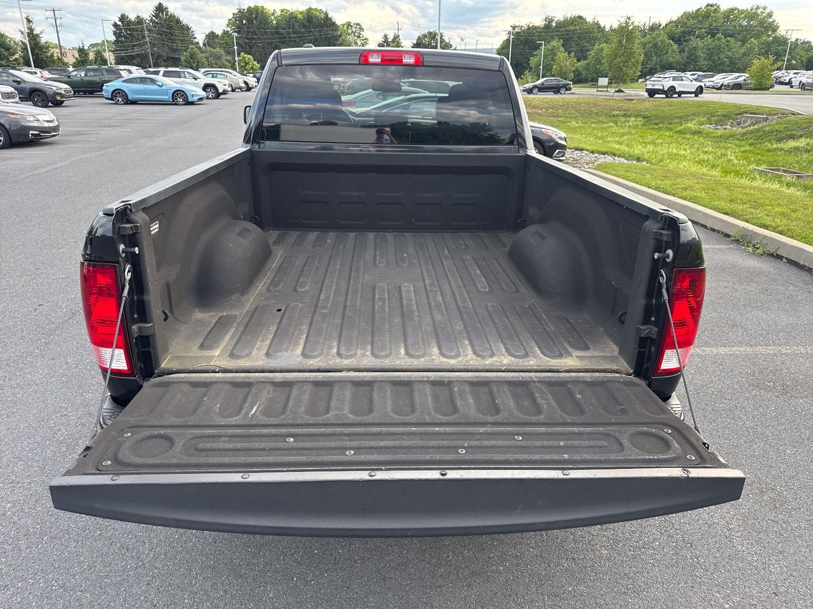 2018 RAM 1500 Express 4x4 Quad Cab 6'4" Box
