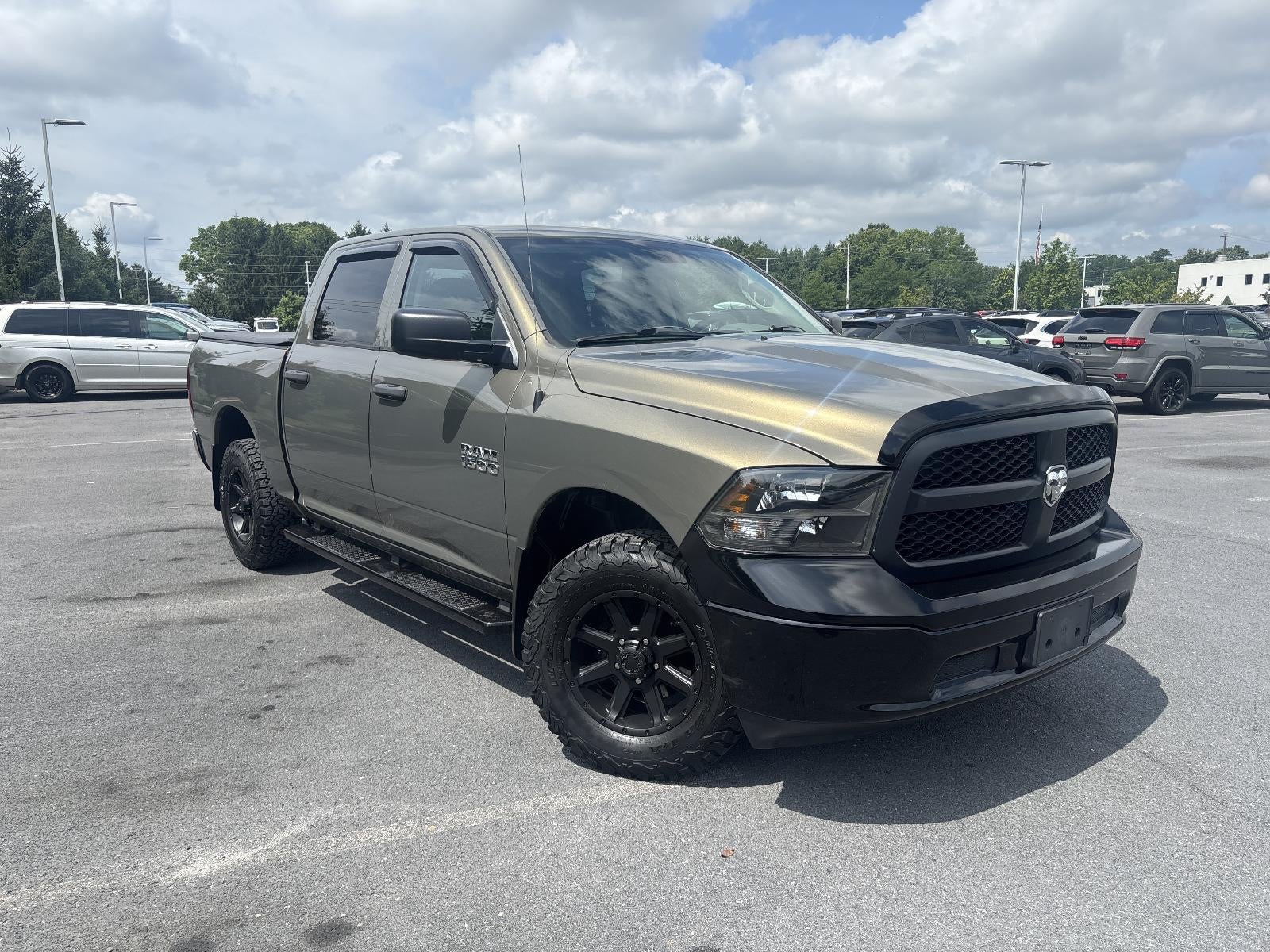 2014 RAM 1500 4WD Crew Cab 5.7 Ft Box Tradesman