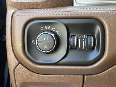 2019 RAM 1500 Longhorn 4x4 Crew Cab 5'7" Box