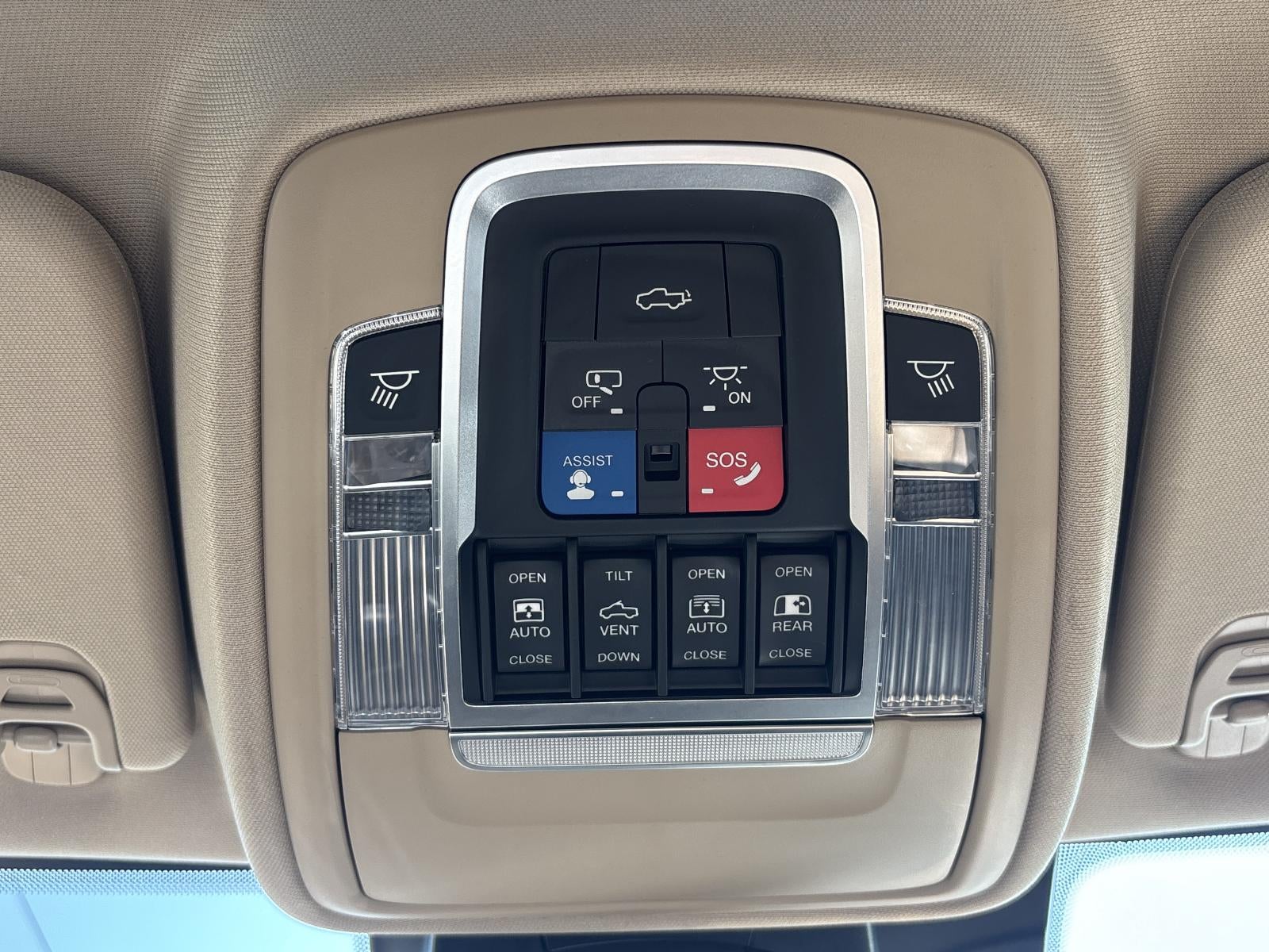 2019 RAM 1500 Longhorn 4x4 Crew Cab 5'7" Box