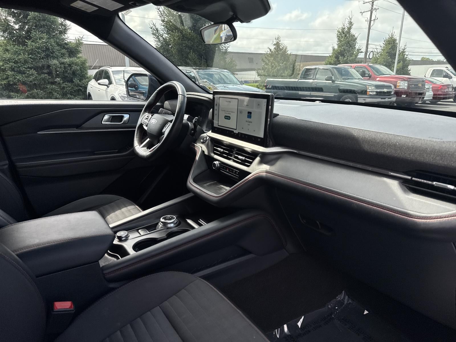 2025 Ford Explorer ST-Line 4WD
