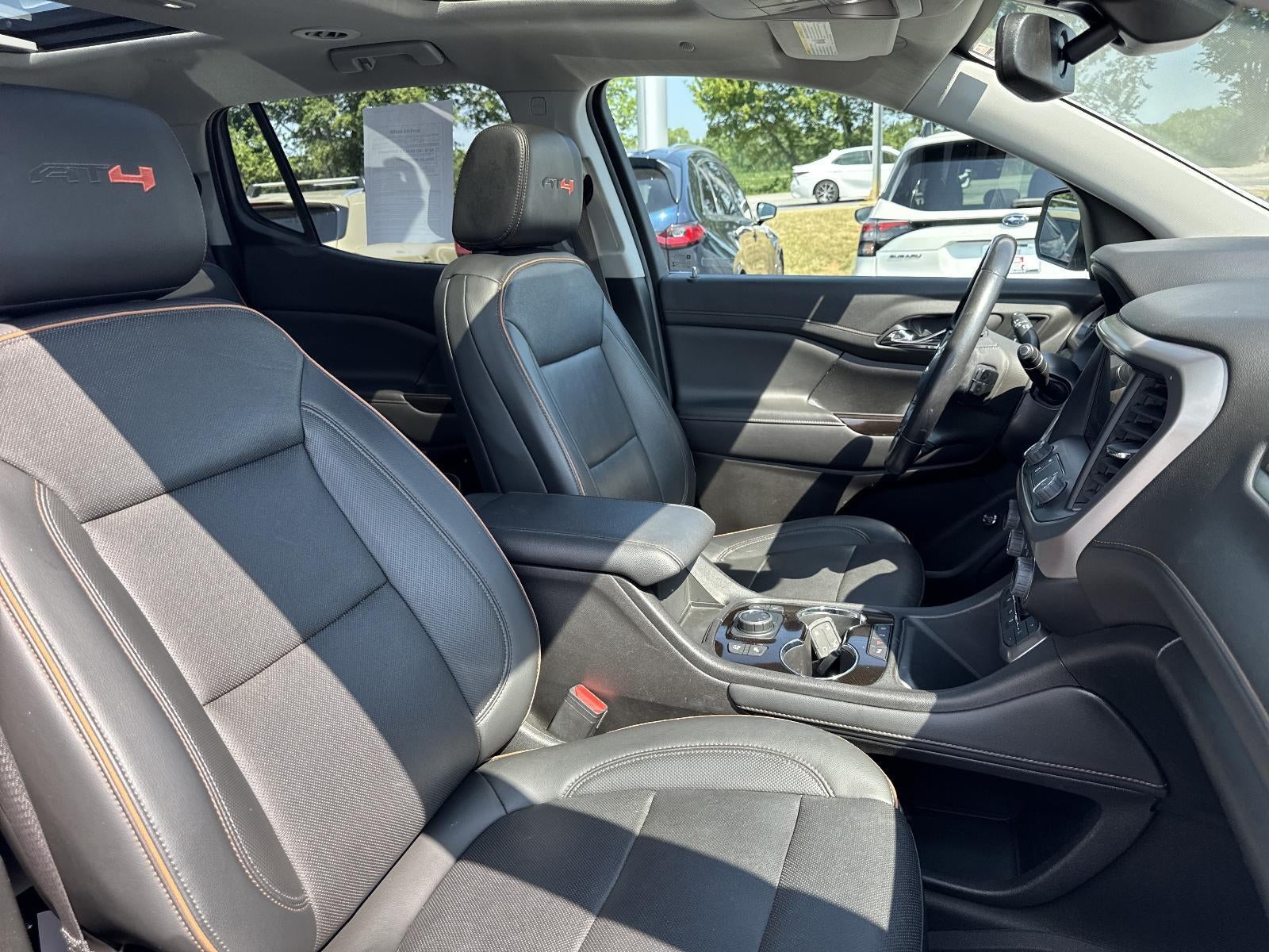 2022 GMC Acadia AWD AT4