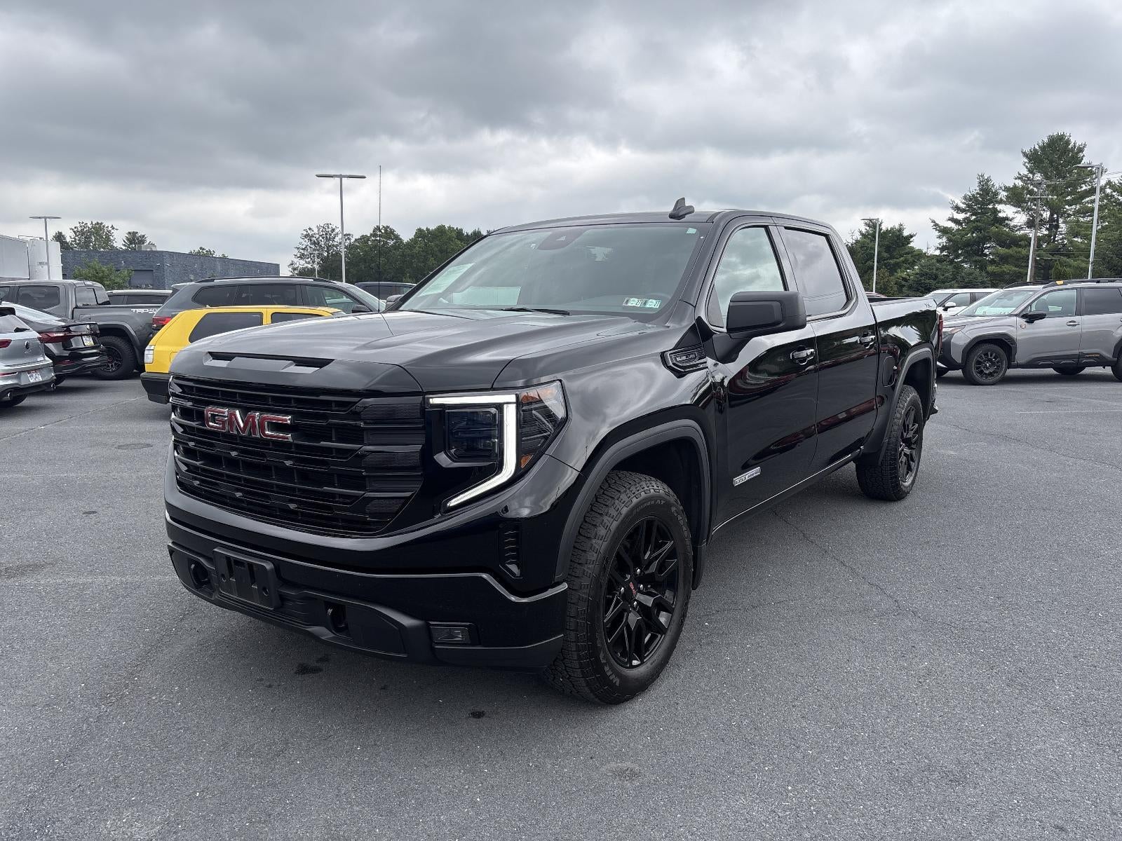 2025 GMC Sierra 1500 Crew Cab Short Box 4-Wheel Drive Elevation 3SB